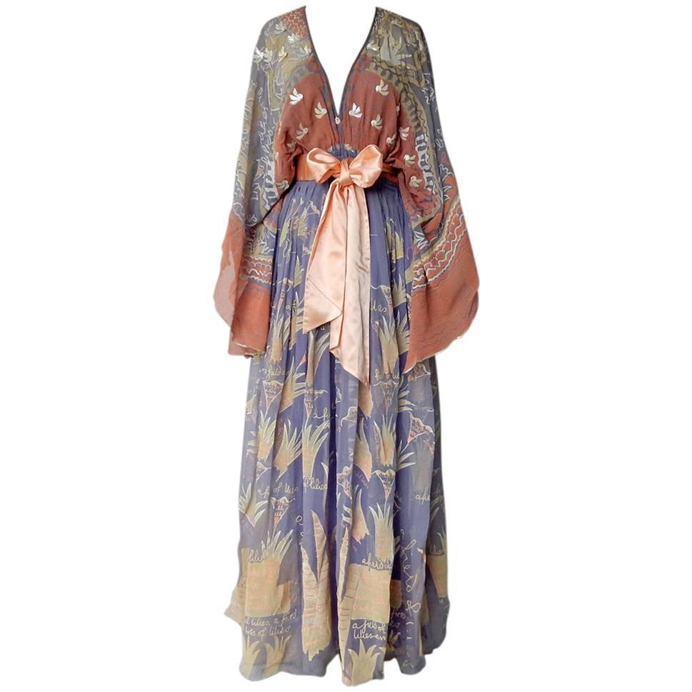 1971 Zandra Rhodes „Japan and Lovely Lilies“ Kollektion Maxikleid mit Gürtel