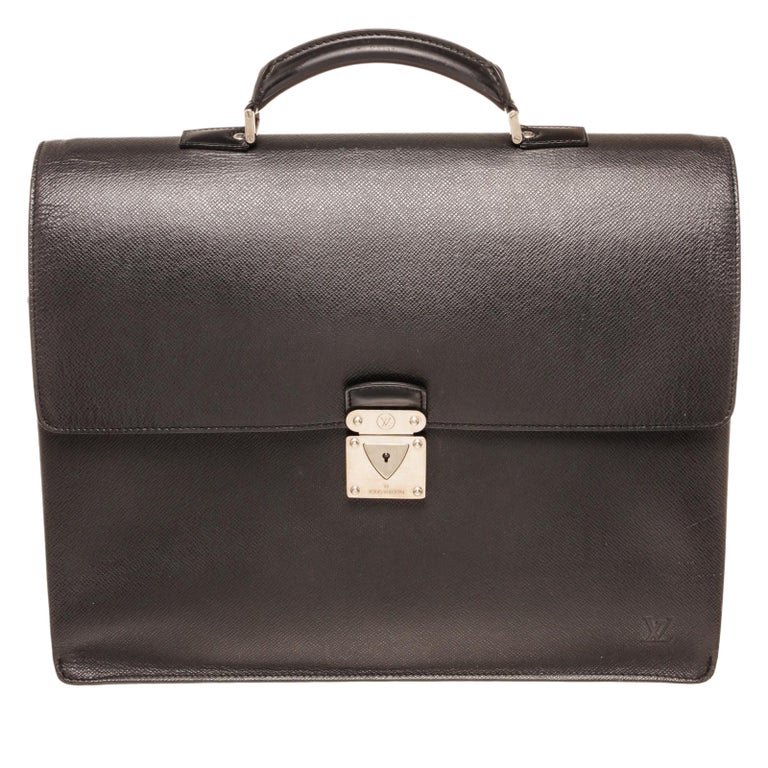 Louis Vuitton Black Taiga Leather Robusto 3 Briefcase Bag at 1stDibs