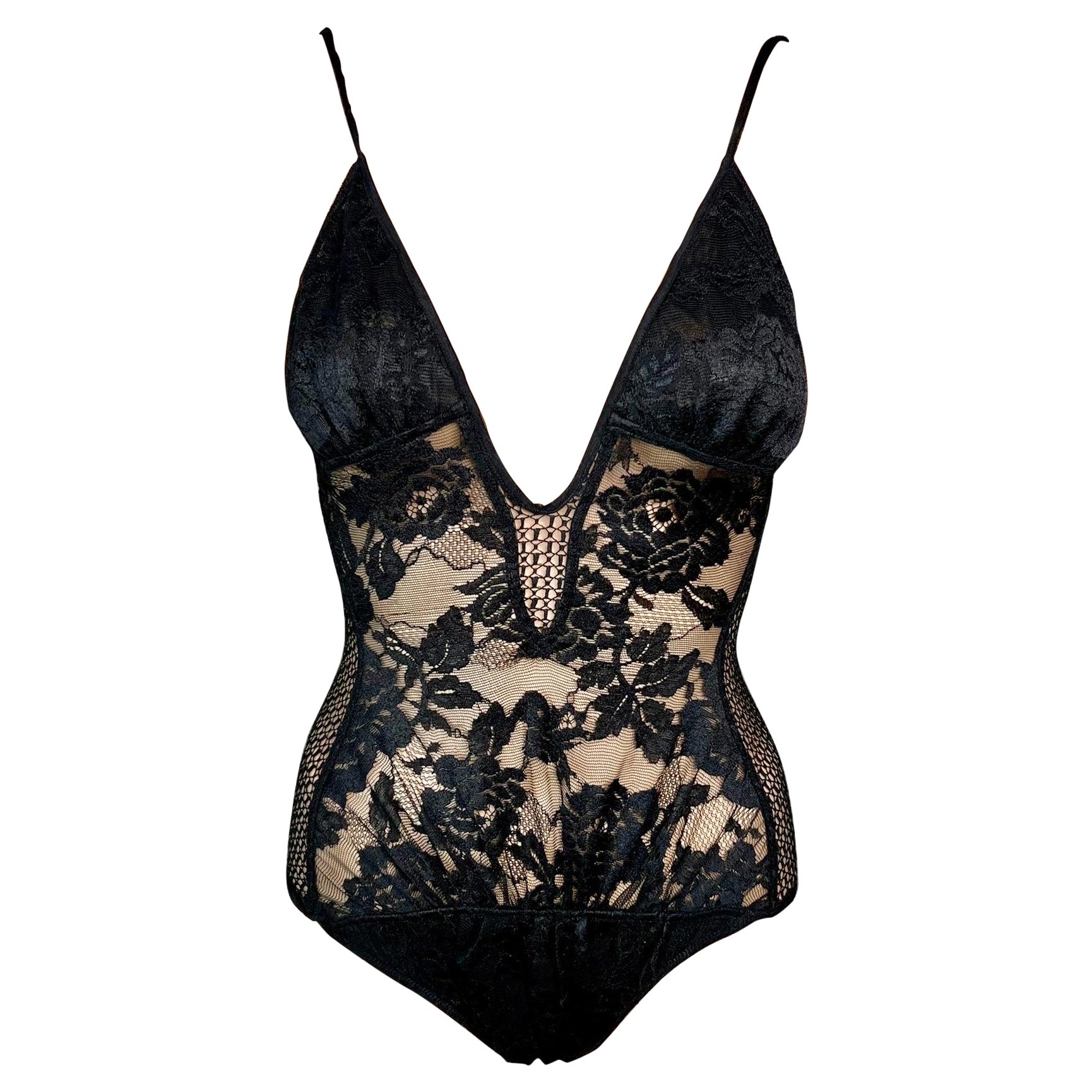 Tom Ford für Yves Saint Laurent YSL ca. 2002 Schwarzes Bodysuit-Top aus durchsichtiger Spitze mit Fischnetzmuster