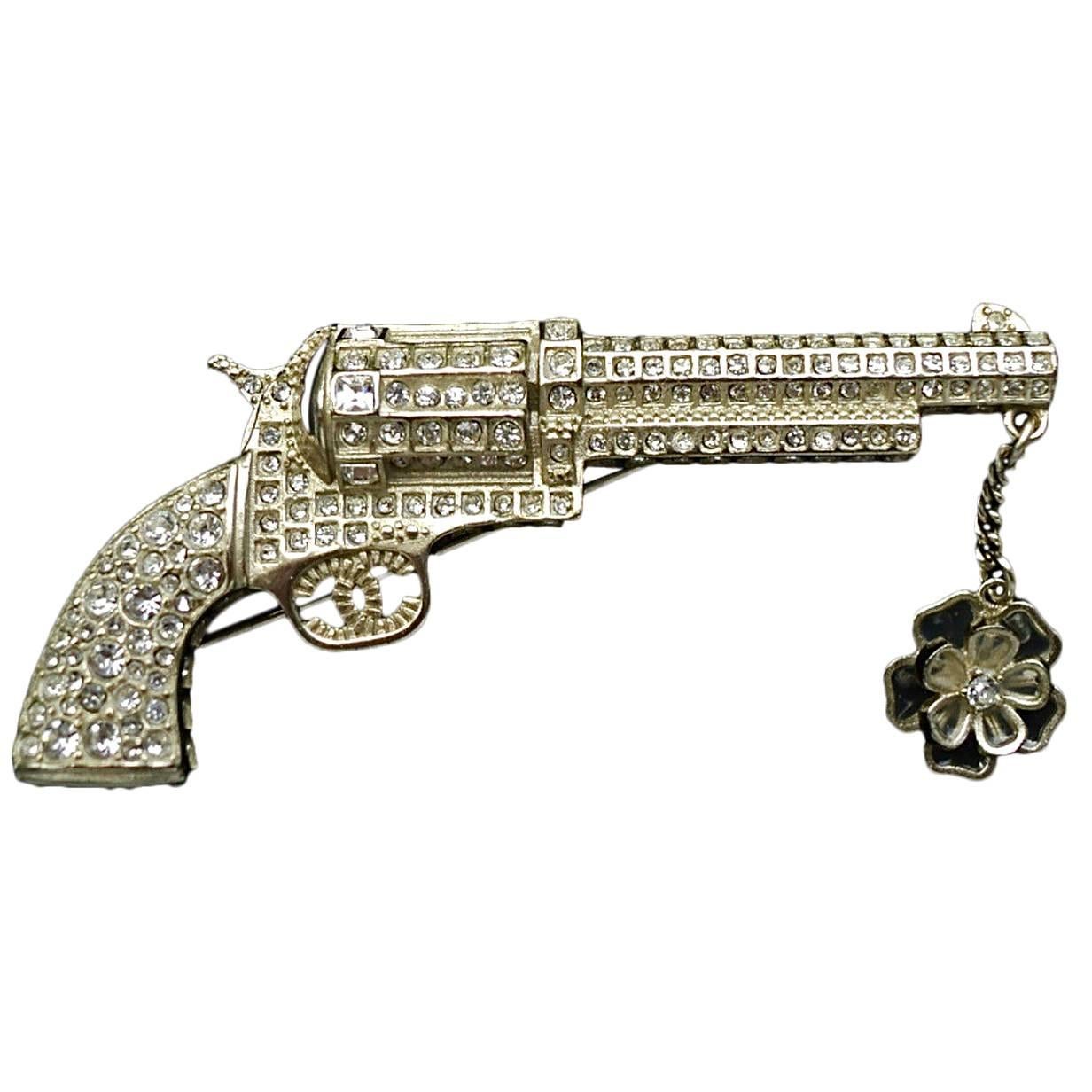 MINT Chanel  ✿*ﾟPARIS-DALLAS Beautiful Craftsmanship Jewelled Gun Pistol Brooch For Sale
