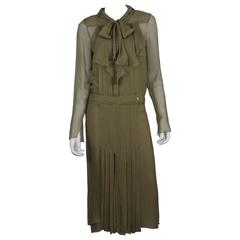 Chanel 2004A Taupe 1920s Style Pleated Sheer Silk 3/4 Length Dress With Bow FR38