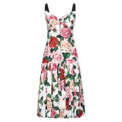 Dolce & Gabbana informal dress in

stretch cotton poplin printed with
flowers