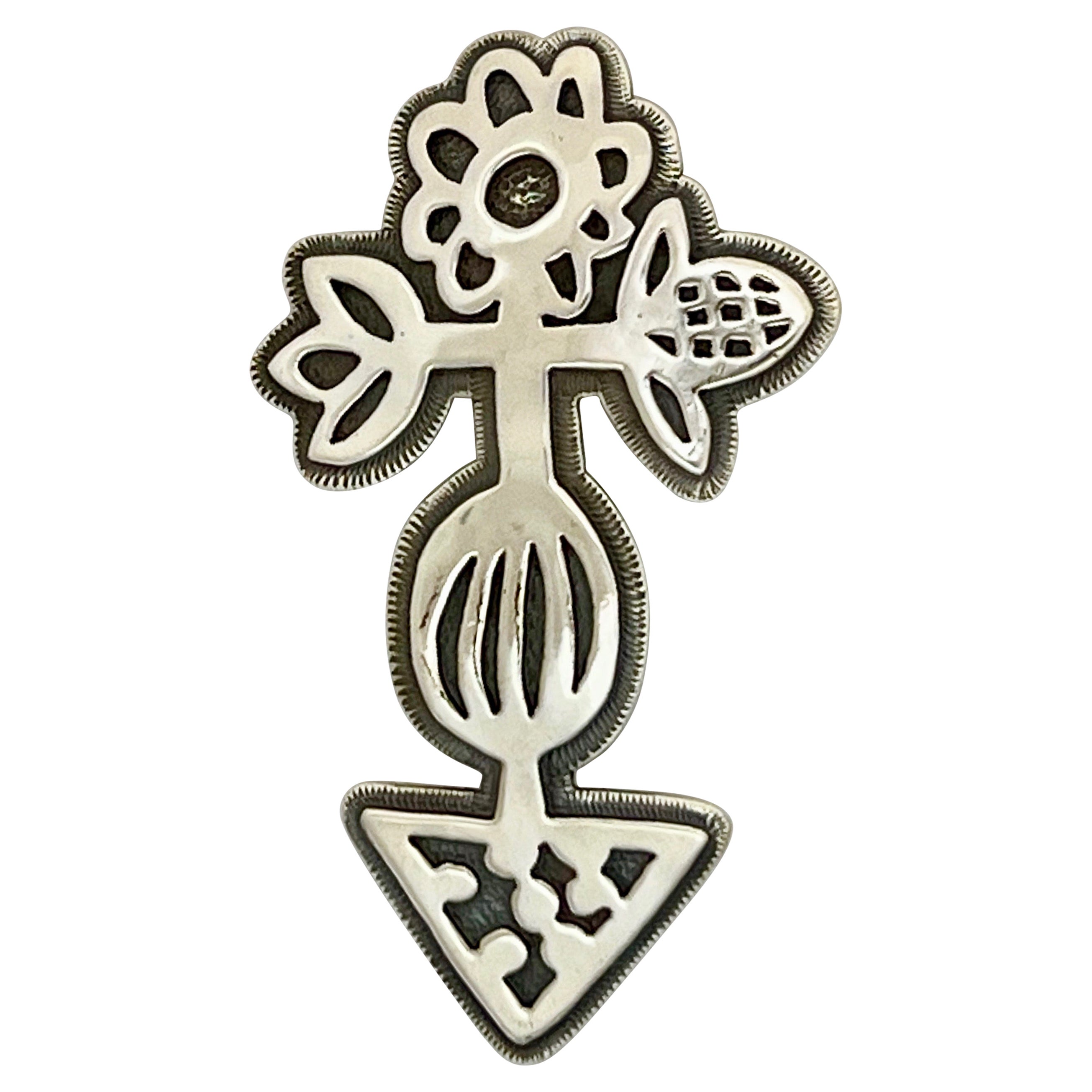 Corn Flower Pendant by Melanie Yazzie, Navajo, silver, pendant, contemporary