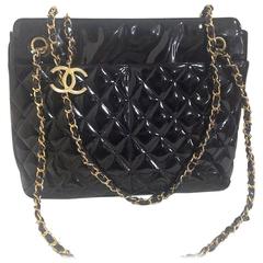 Vintage CHANEL black patent enamel quilted leather large shoulder tote bag 7