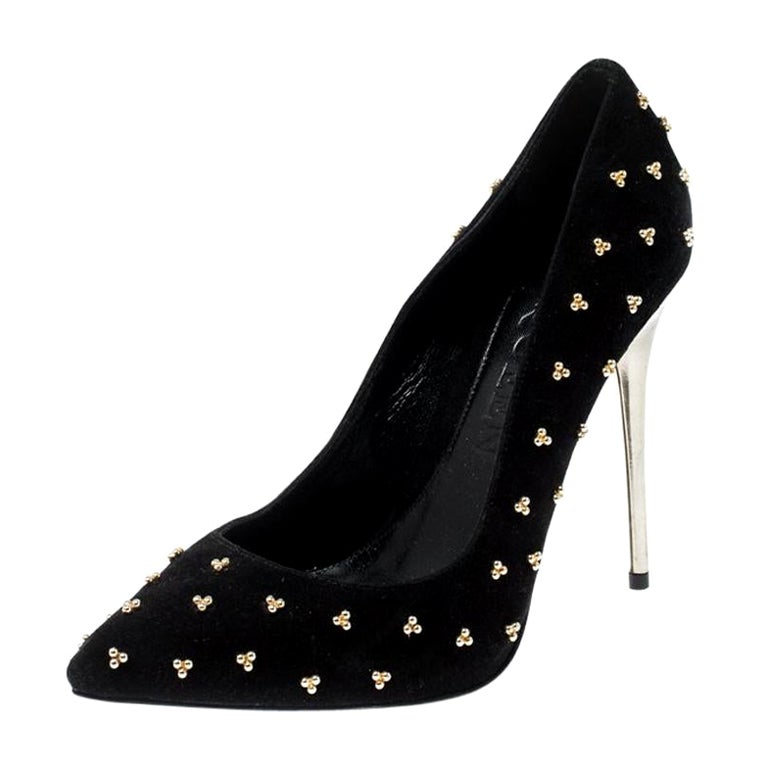 Alexander McQueen Black Suede Studded Pointed Toe Pumps Size 37 For Sale