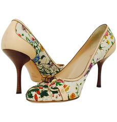 Gucci Ivory Floral Print Fabric Pumps With Bamboo Bits and Wooden Heels 