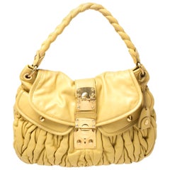 Miu Gelbe Matelasse Leder-Koffer Hobo