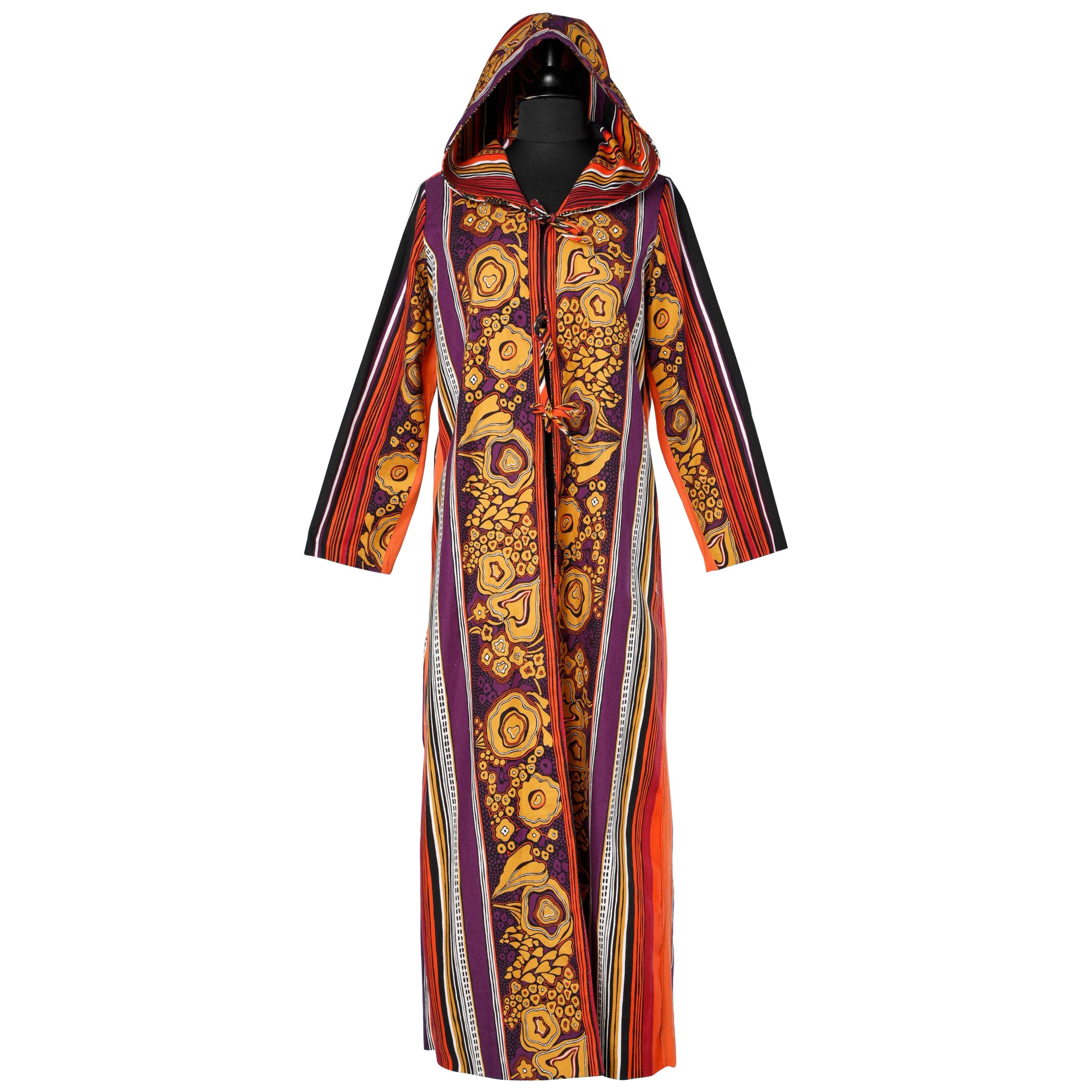 Psychedelic printed coat in cotton with hood Circa 1970's  For Sale