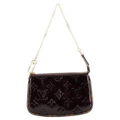 Louis Vuitton Pochette-Accessoires mit Monogramm Vernis und Monogramm Canvas M