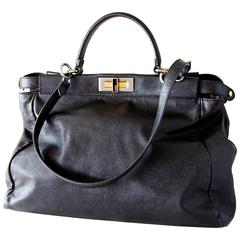 Ikonische Fendi große schwarze Ledertasche Peekaboo Tote Satchel mit Zucca-Futter