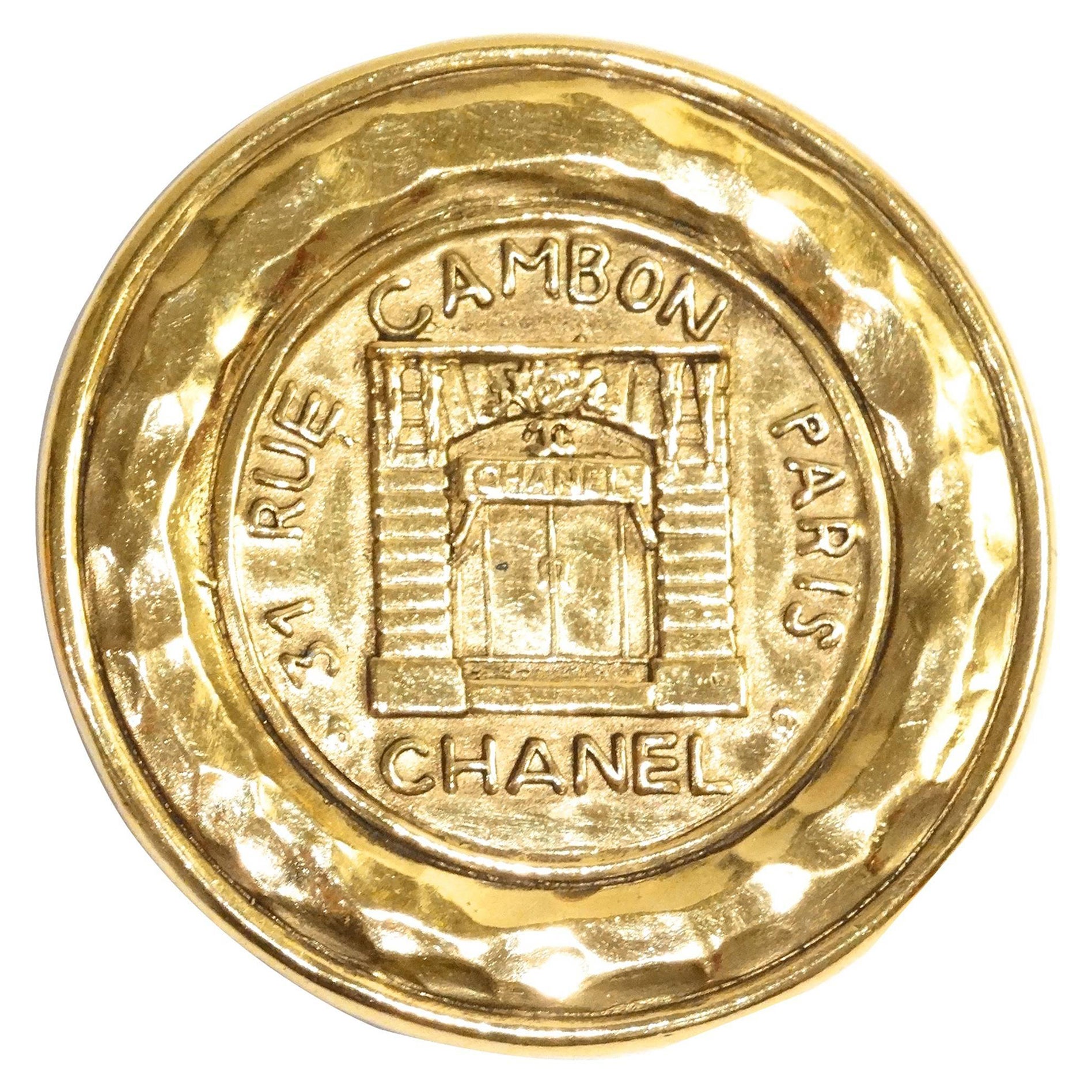 1980s Chanel 31 Rue Cambon Gold Medallion Brooch For Sale