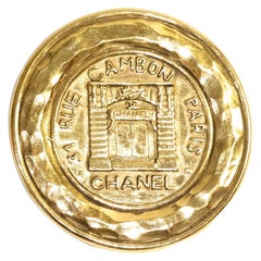 Used 1980s Chanel 31 Rue Cambon Gold Medallion Brooch