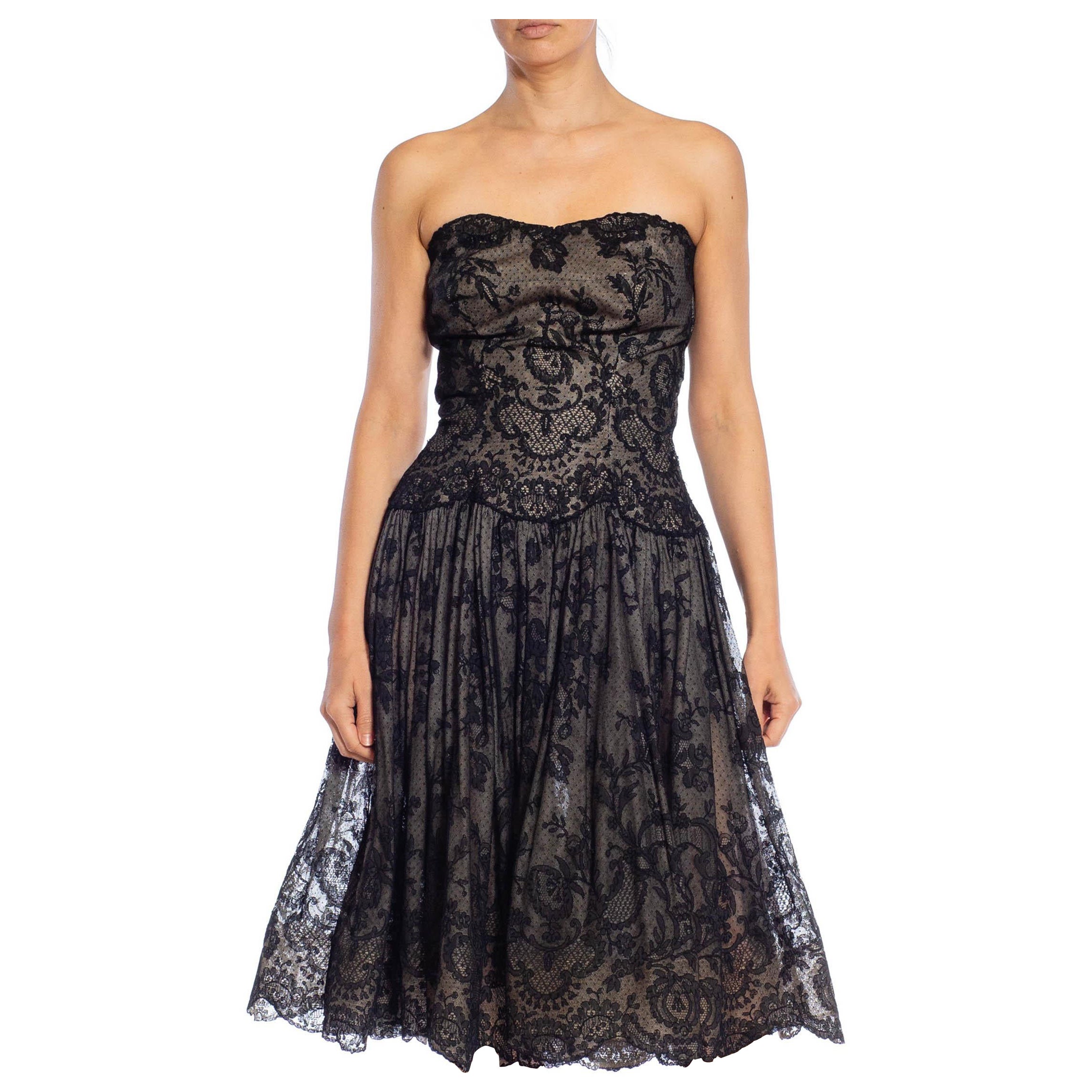 1950S Black Floral Lace Strapless Fit & Flare Cocktail Dress From Paris For Sale