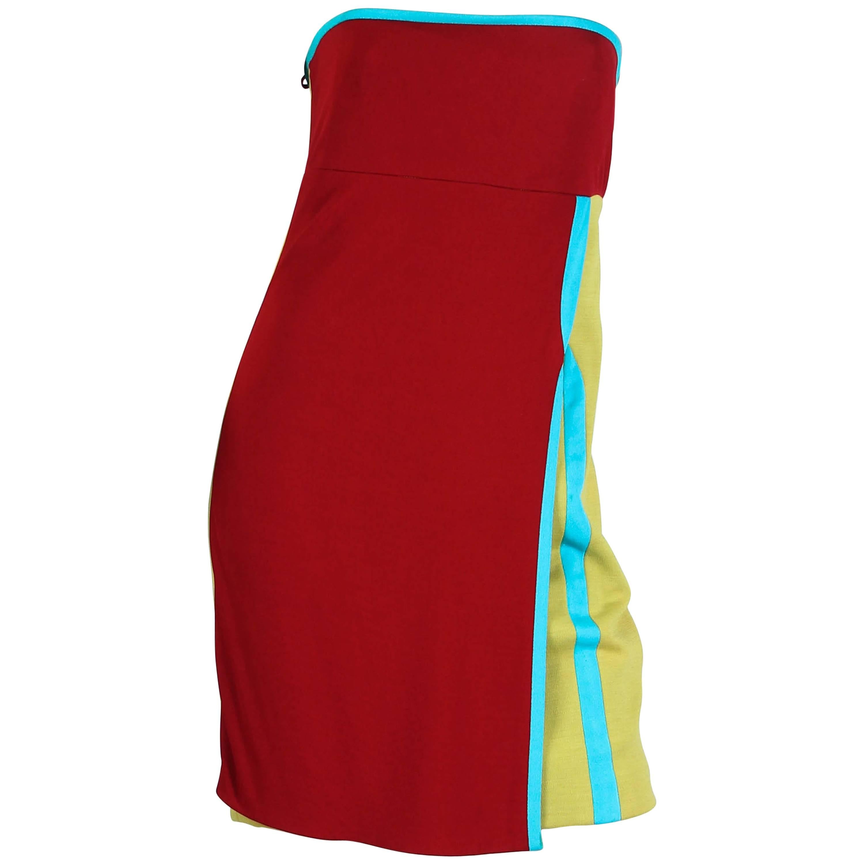 Gianni Versace - Robe empire sans bretelles en jersey de laine et de soie vert acide et rouge, années 1990