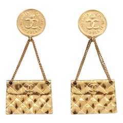 Retro CHANEL 1990s 31 Rue Cambon Gold Toned Quilted Flap Bag Clip-On Earrings