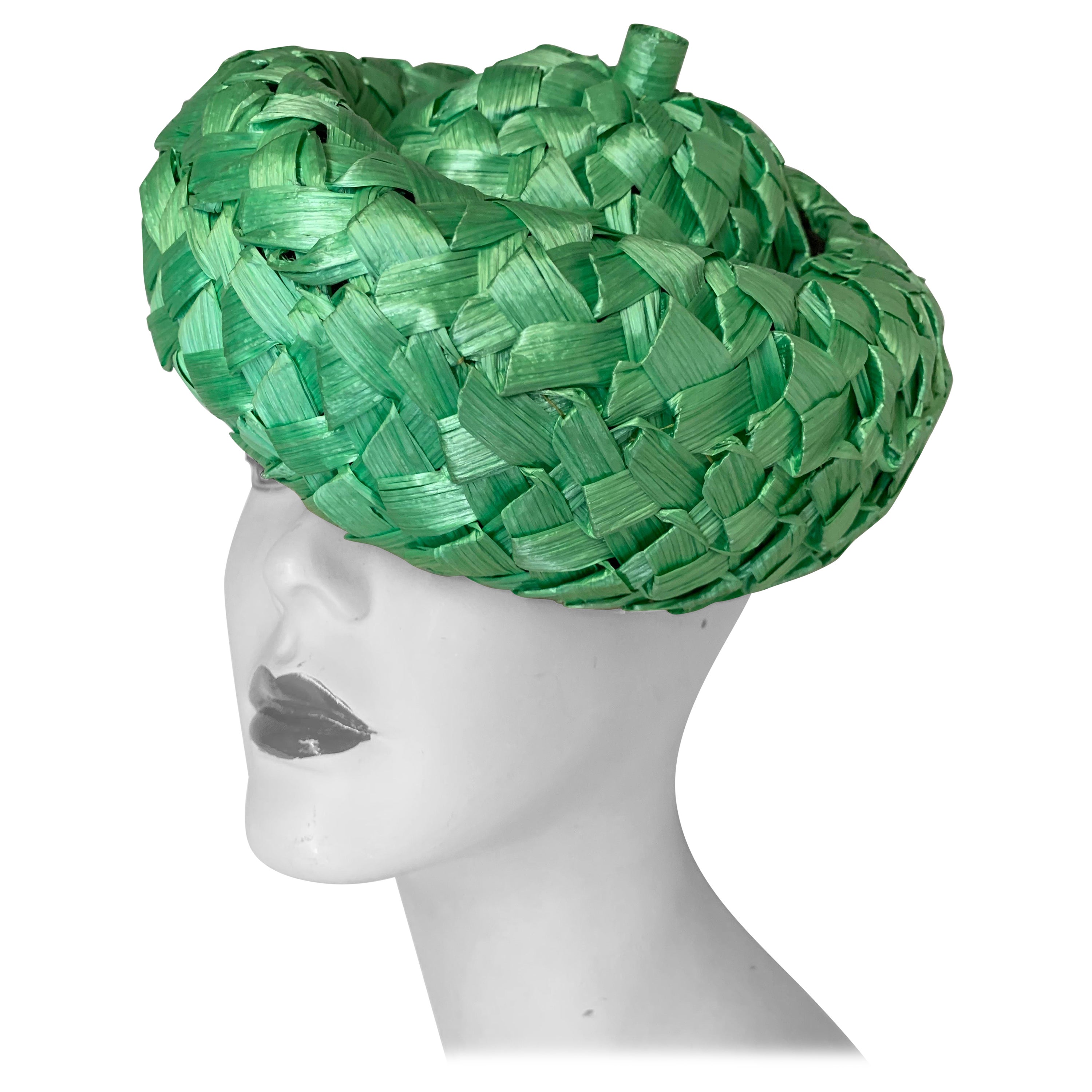 1960s Irene of New York Apple Green Wide Woven Stylized Straw Bubble Beret  Hat  For Sale