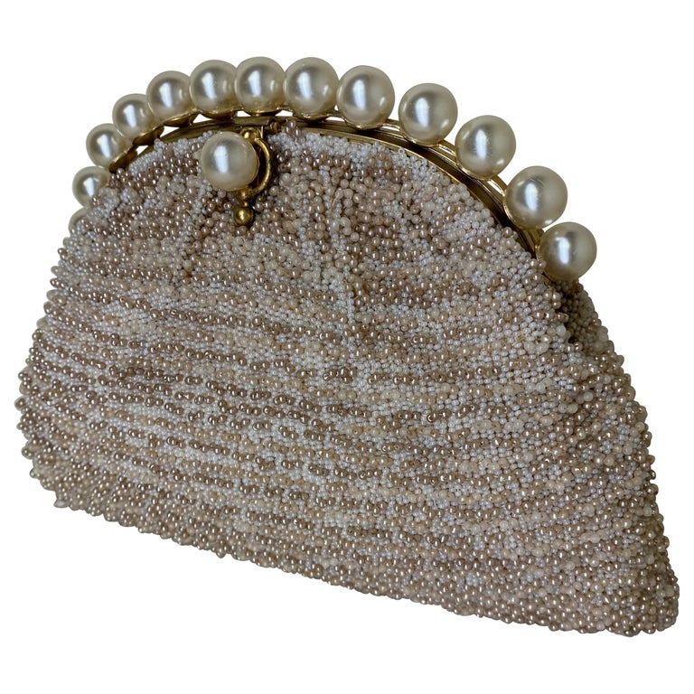 Pearl Clutching Meaning ofp.hcmiu.edu.vn