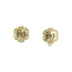 Chanel 1995 Shamrock Earrings in Gold Tone Metal