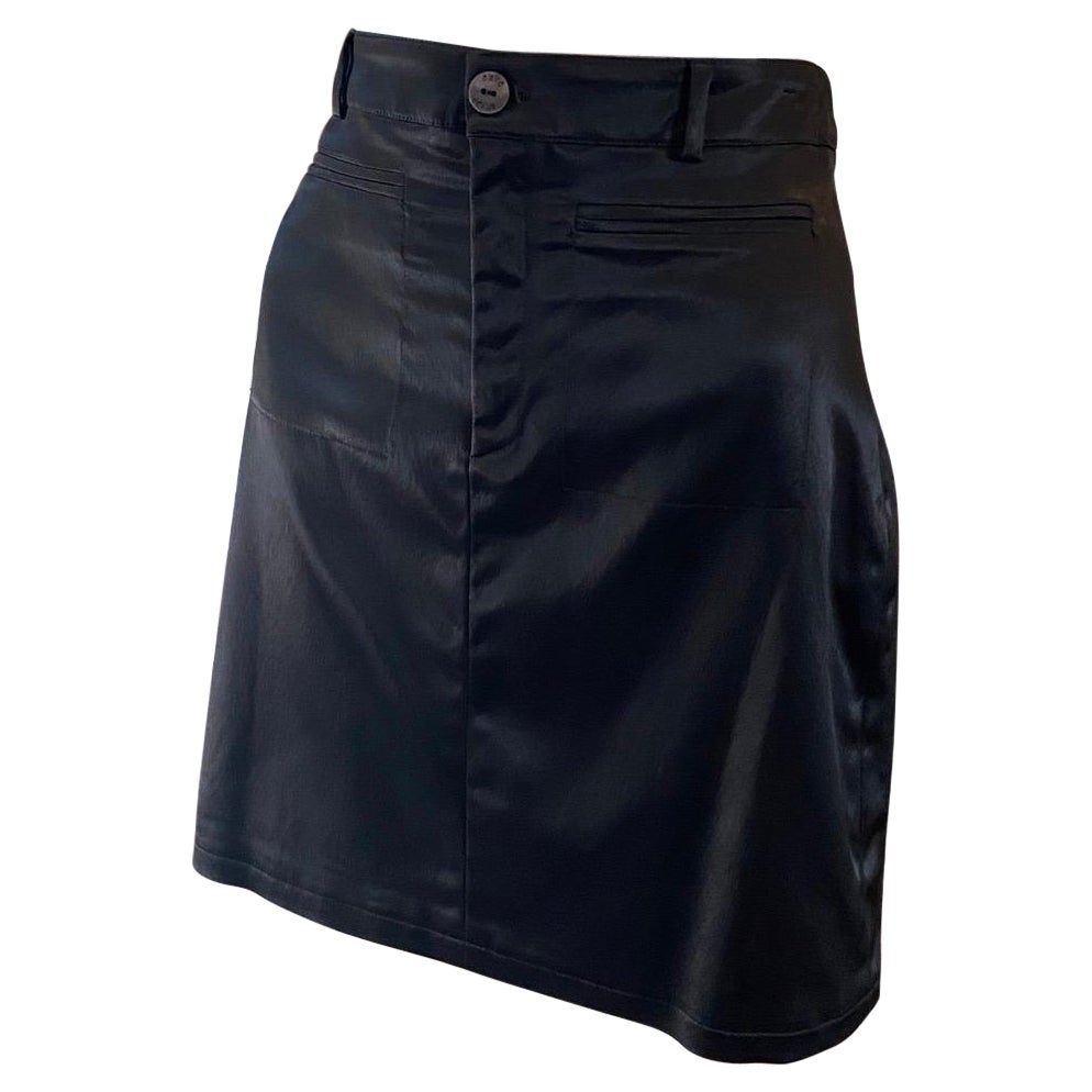 Extē Italy Black Satin Short Jean Style Skirt Size 6 For Sale 4