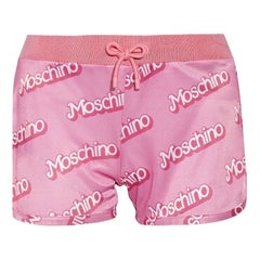 SS15 Moschino Couture Jeremy Scott Short en satin avec logo Barbie Baby Pink Think Pink