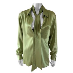 Saks Fifth Avenue - Chemisier en soie vert pêche avec foulard, taille 14