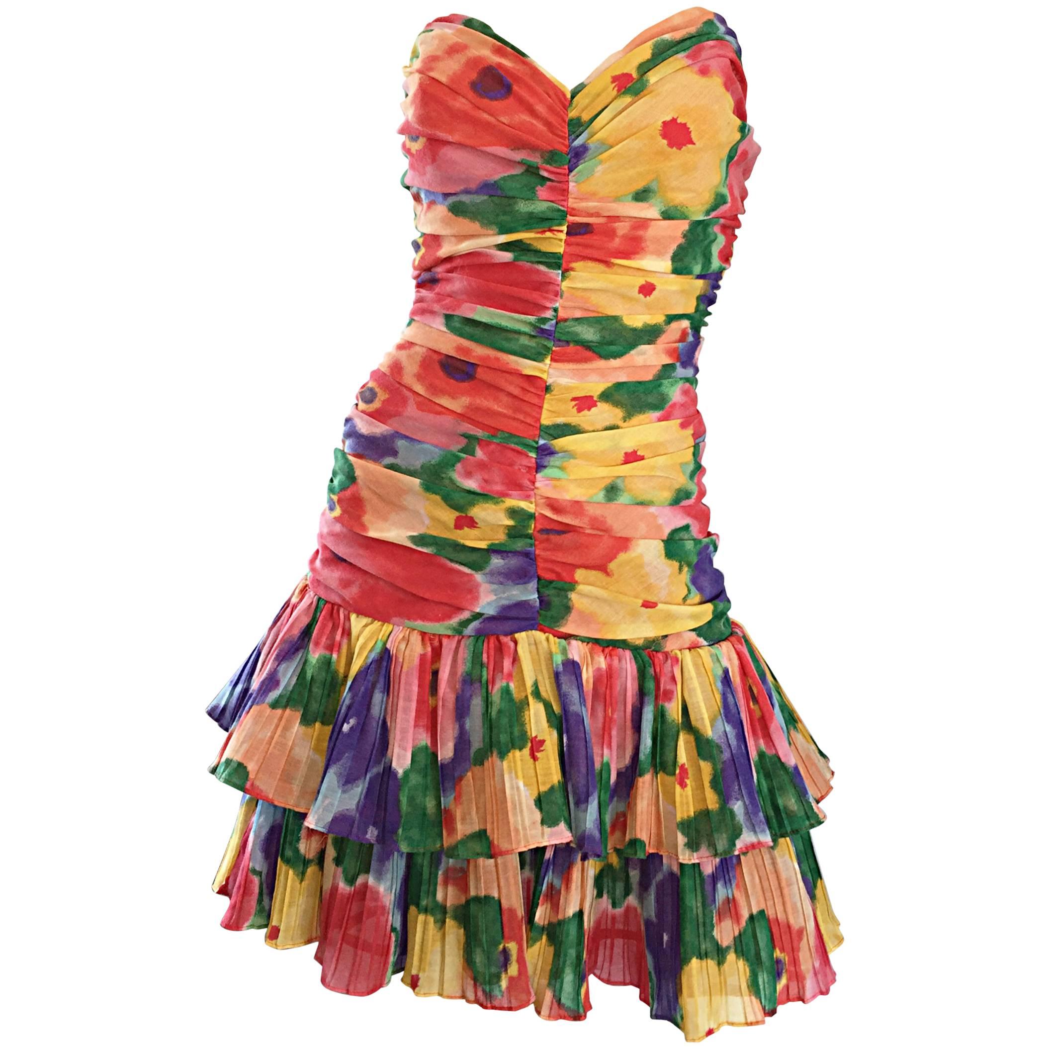 Robe à volants froncée sans bretelles à imprimé floral aquarelle de créateur vintage des années 1980 en vente