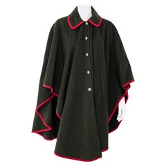Fiorelle Retro Capee in Green Wool and Red Profiles