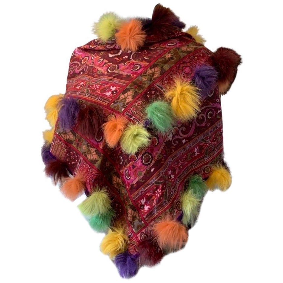Marron Etro Italy - Imprimé cachemire caractéristique en laine/soie avec bordure en fourrure de renard multicolore  en vente