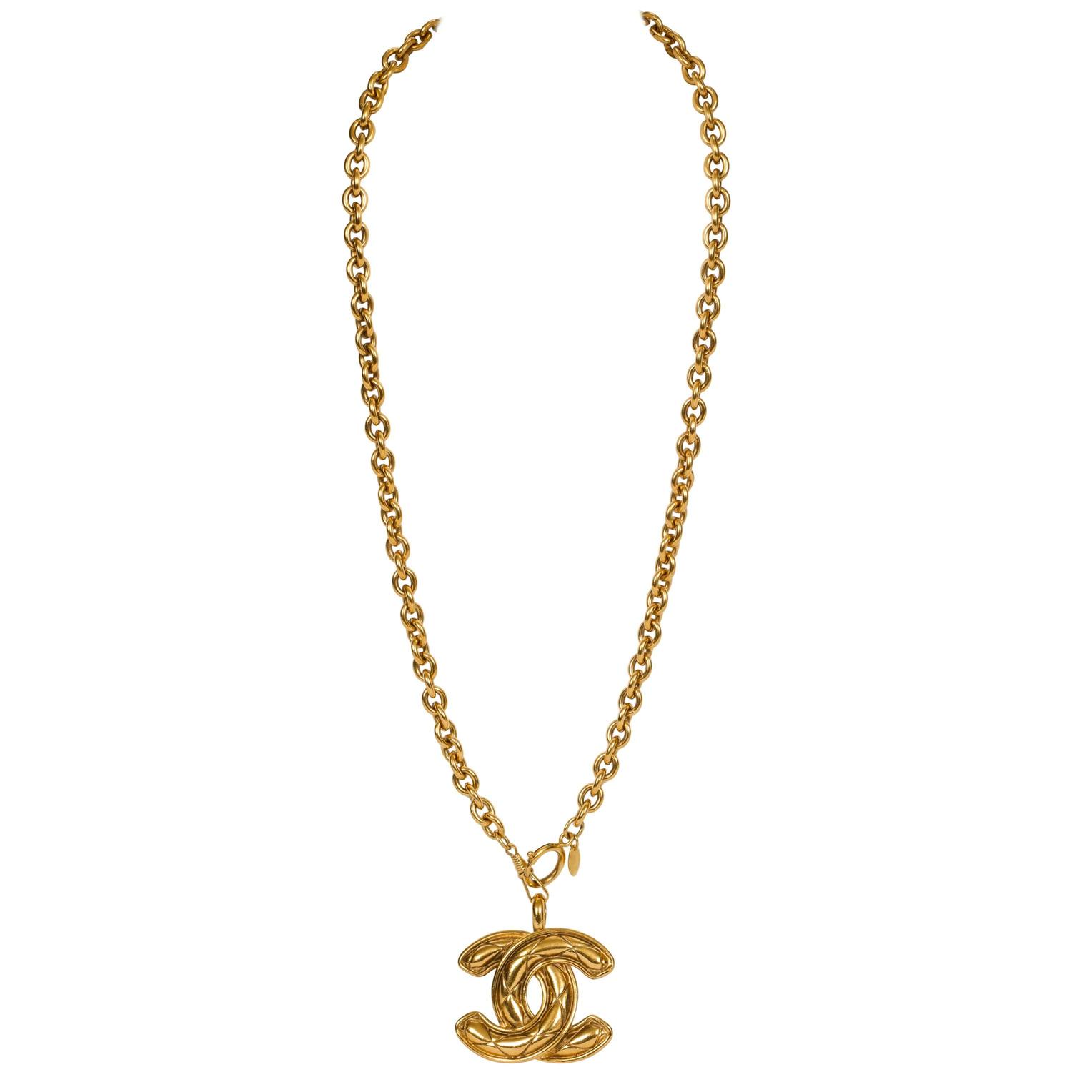 Chanel Quilted CC Logo Pendant Necklace at 1stDibs | chanel pendant design,  cc pendant, chanel quilted necklace