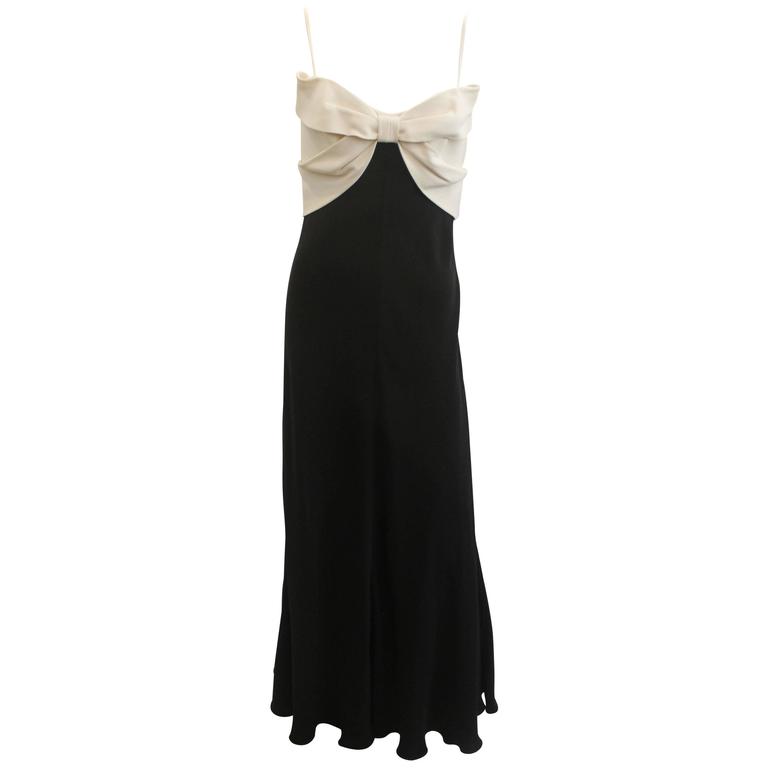 Recent Valentino Ivory Strapless Fitted Bodice Silk Wedding Dress w Train & Back Bow