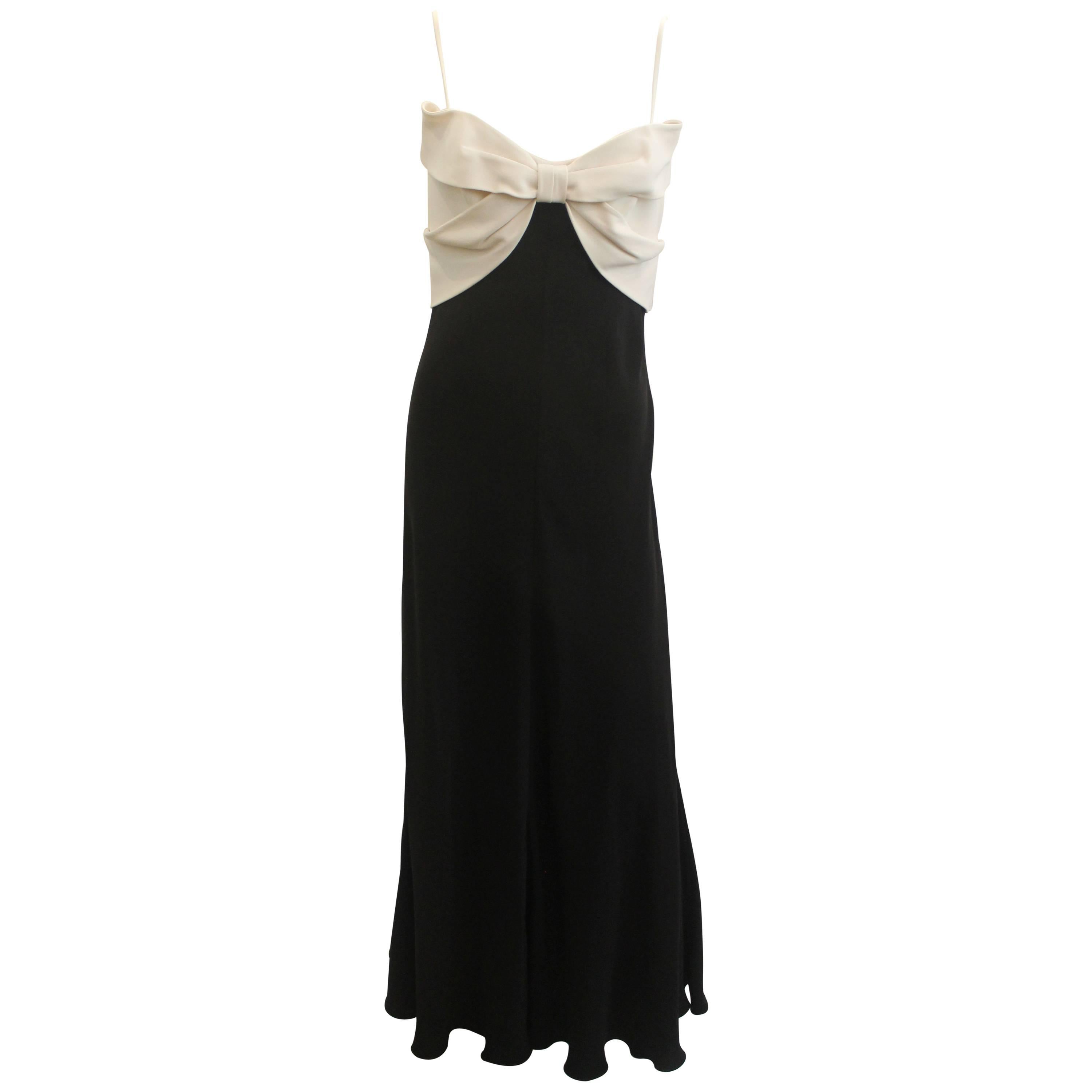 Valentino Ivory & Black Bow Bodice Gown - 8