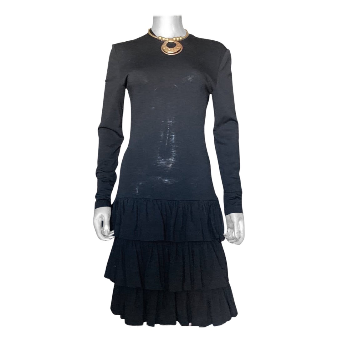 Vintage Patrick Kelly Paris Schwarzes gestuftes Jersey-Kleid mit Rüschen Größe 4/6 im Zustand „Gut“ im Angebot in Palm Springs, CA