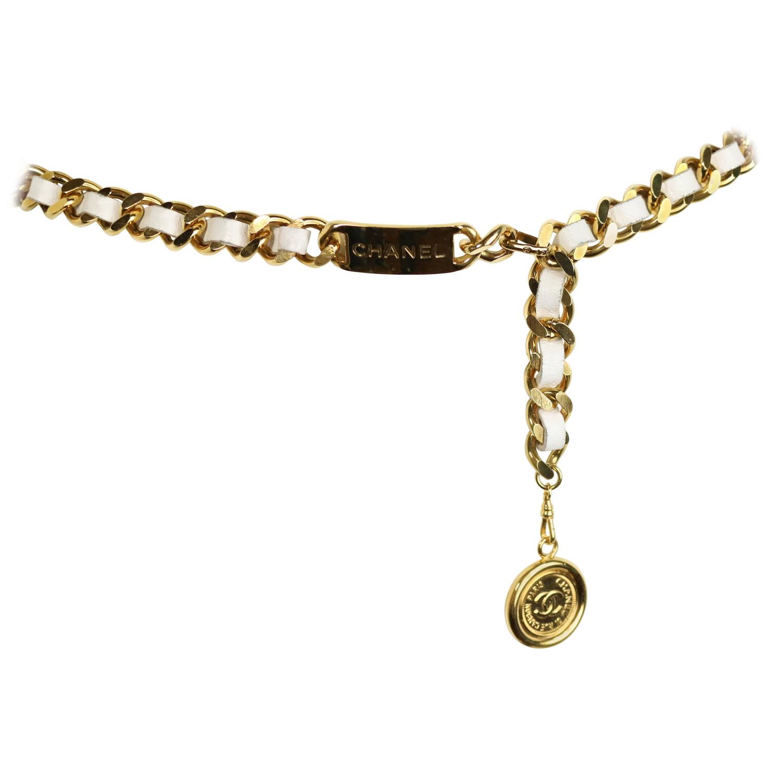 Chanel White Leather Gold Tone &quot;CC&quot; Logo Medallion Chain Belt For Sale at 1stdibs