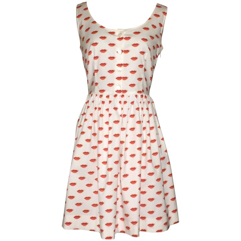 Prada Red and White Surrealist Lip Print Sleeveless Cotton Dress at ...