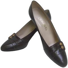 Chanel Classic Gray Brown Leather Pumps ca 1980s