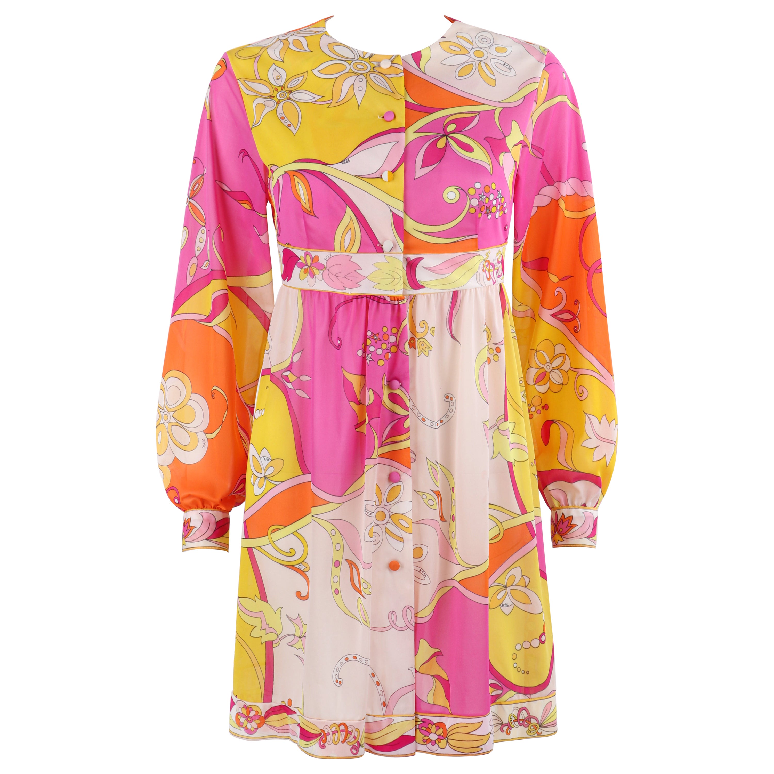EMILIO PUCCI Robe babydoll boutonnée en soie multicolore à motifs floraux, années 1970  en vente