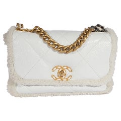 Chanel White Patent Leather and Shearling Chanel 19 Medium Flap Bag For  Sale at 1stDibs