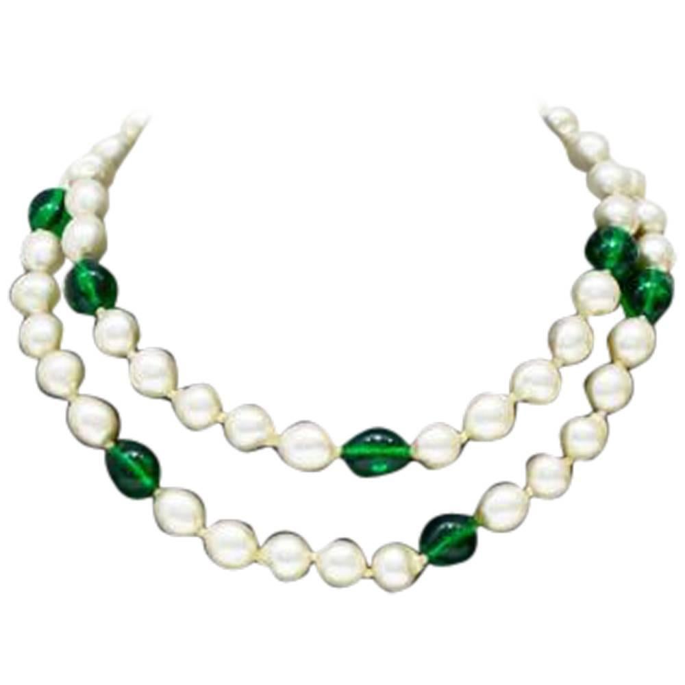 Anonymous Faux Pearl & Green Poured Glass Necklace