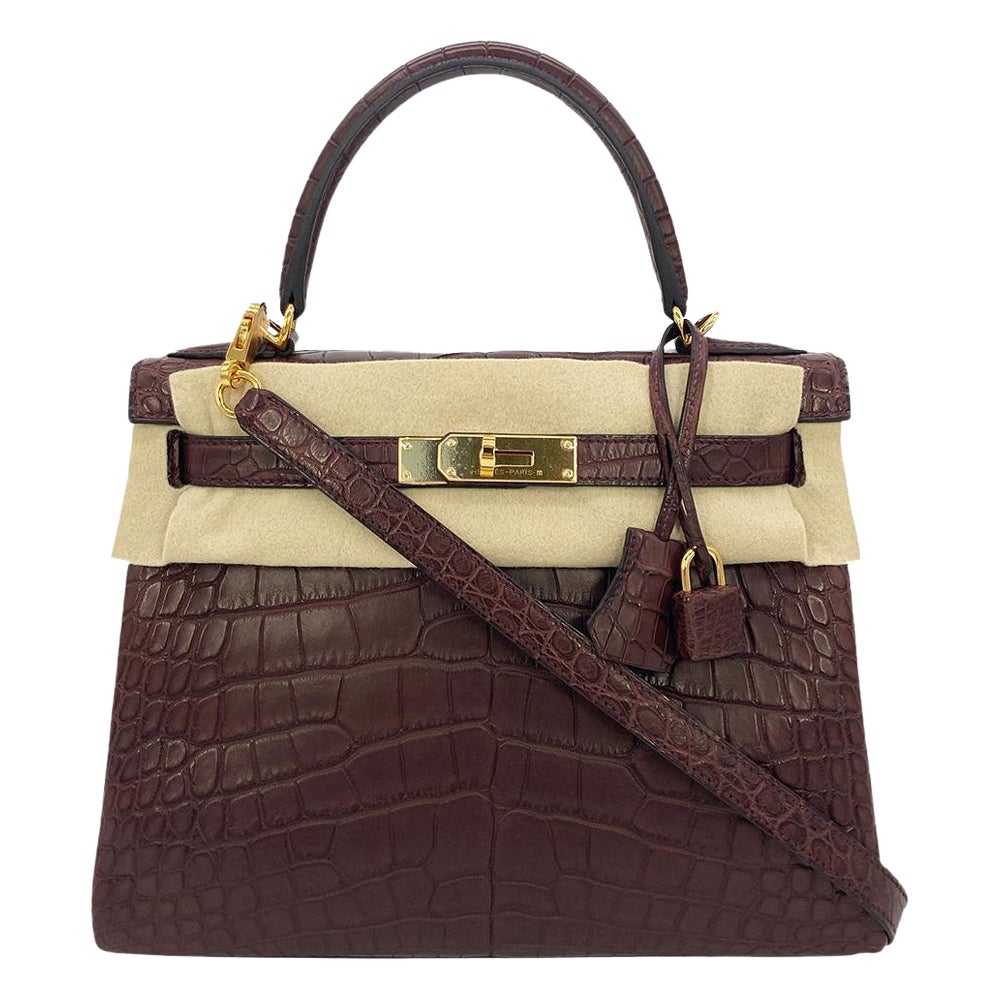 NEW Hermès Kelly 28 Bordeaux Matte Alligator Gold Hardware GHW RARE For Sale