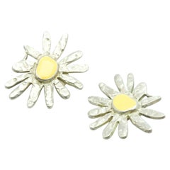 Fun Daisy Vintage Silver Clip-on Earrings, 90s