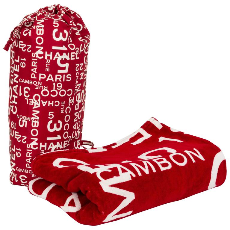Chanel Red and White Beach Towel Set For Sale at 1stdibs