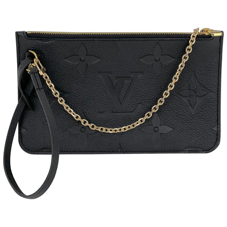 LOUIS VUITTON Pochette Black Leather Crossbody from NEVERFULL Added Chain  at 1stDibs  lv black crossbody, louis vuitton black crossbody, louis  vuitton black shoulder bag with gold chain