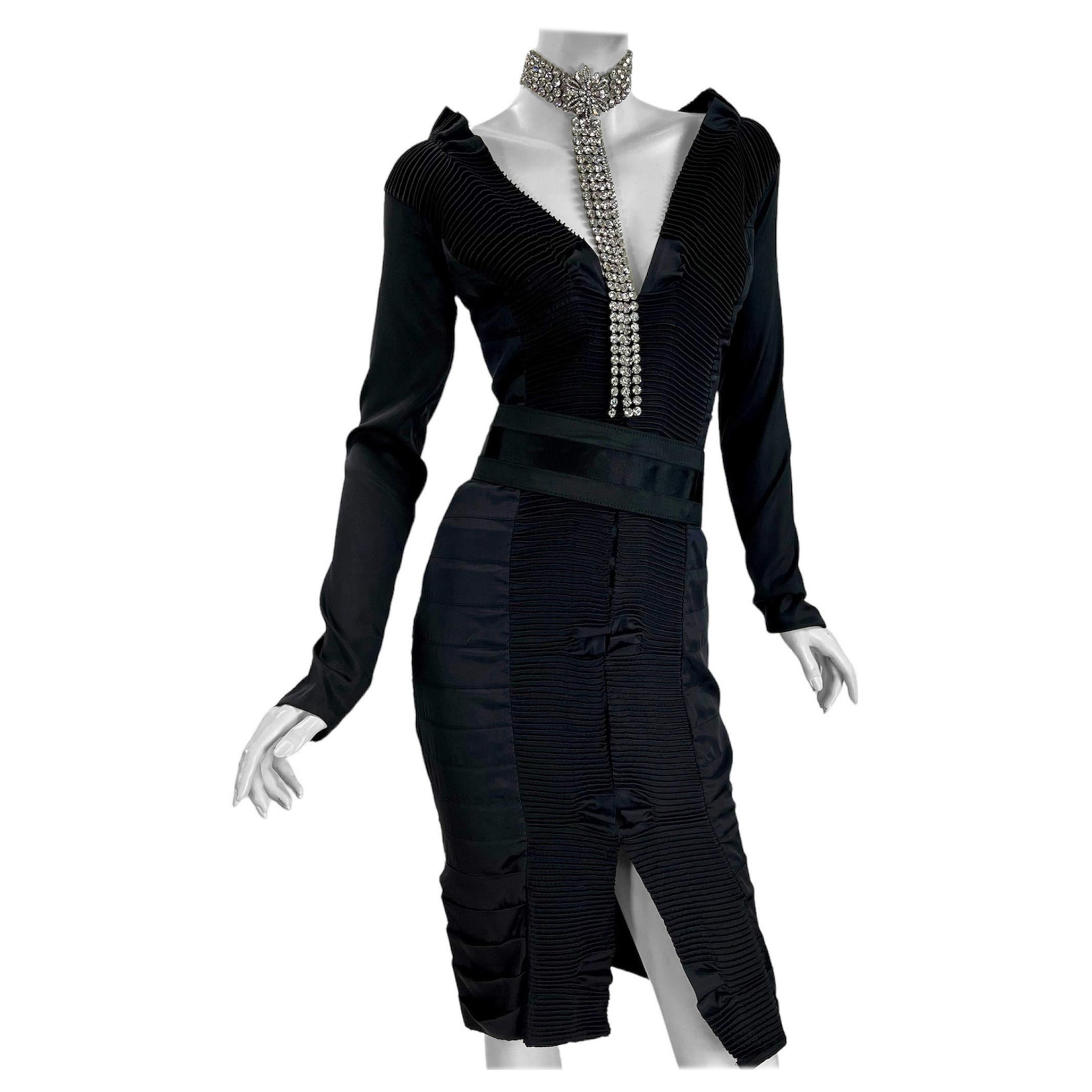 Gucci by Tom Ford F/W 2004 AD Runway Silk Black Plisse Cocktail Belted Dress 40 For Sale