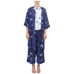 Pigiama Skylon 1940S in rayon freddo blu e bianco con stampa di fuochi d'artificio
