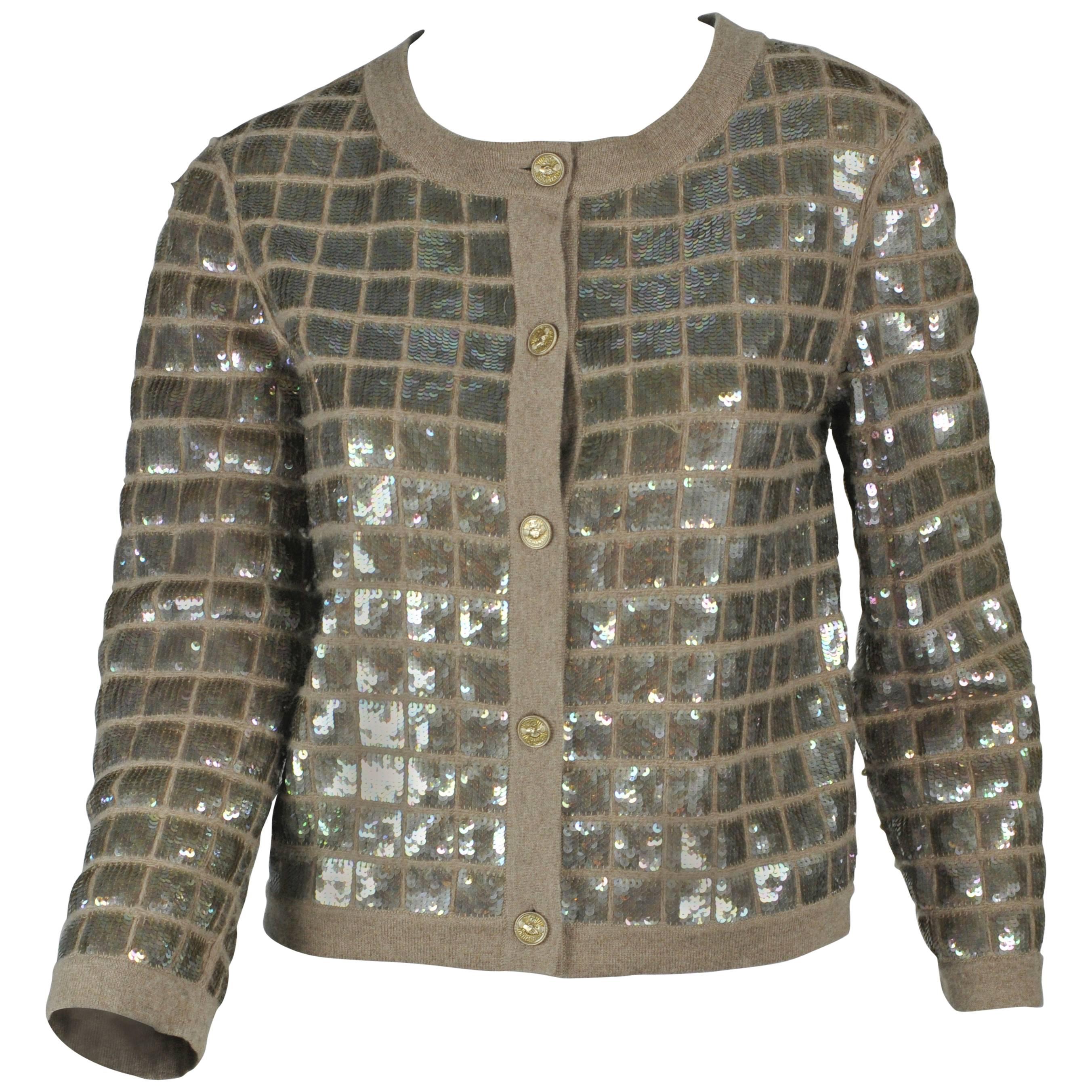 2008P Chanel Beige Cashmere Cardigan With 1" square sequins & Gold Buttons FR 40 For Sale