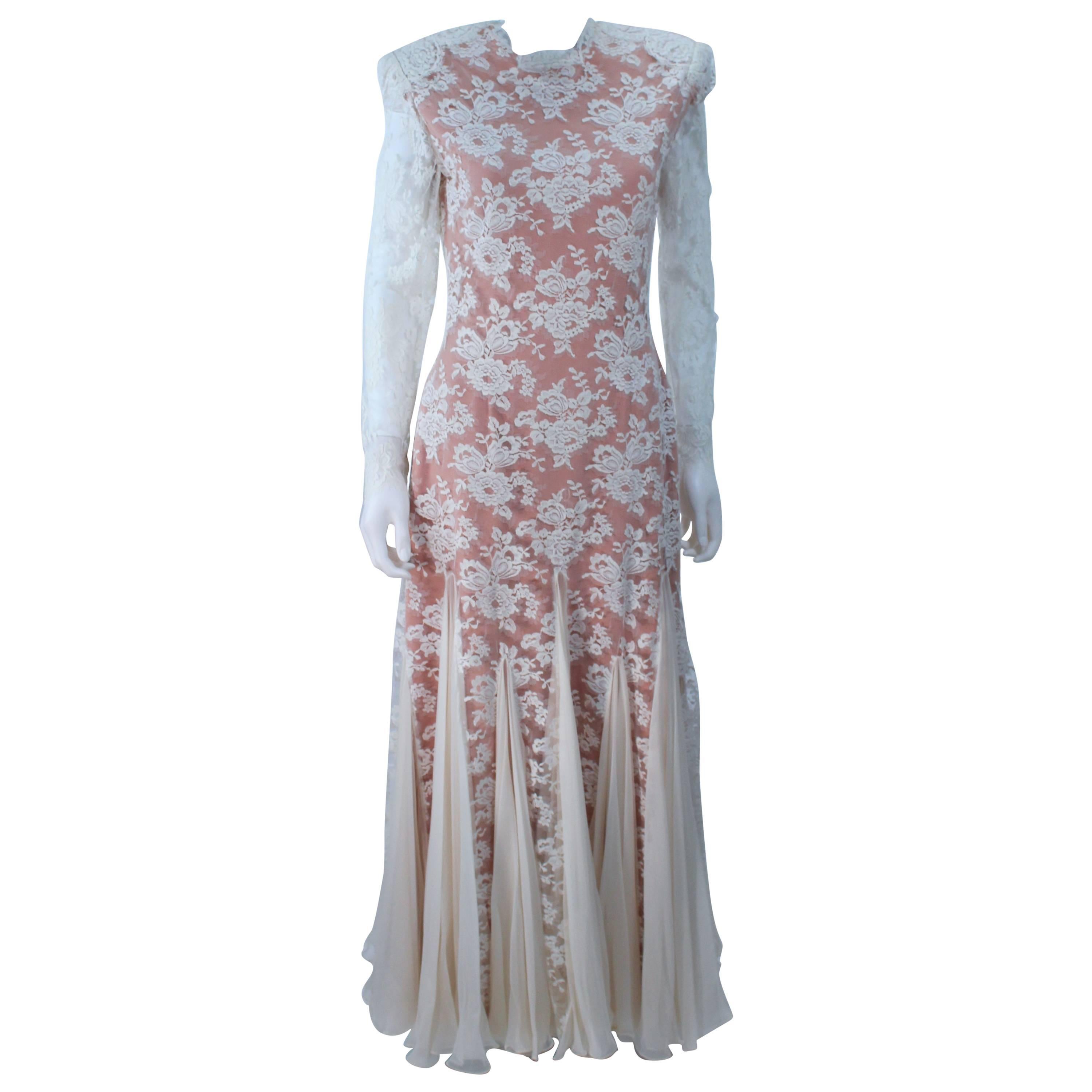 TRAVILLA Lace Gown with Nude Underlay Size 4 6 For Sale