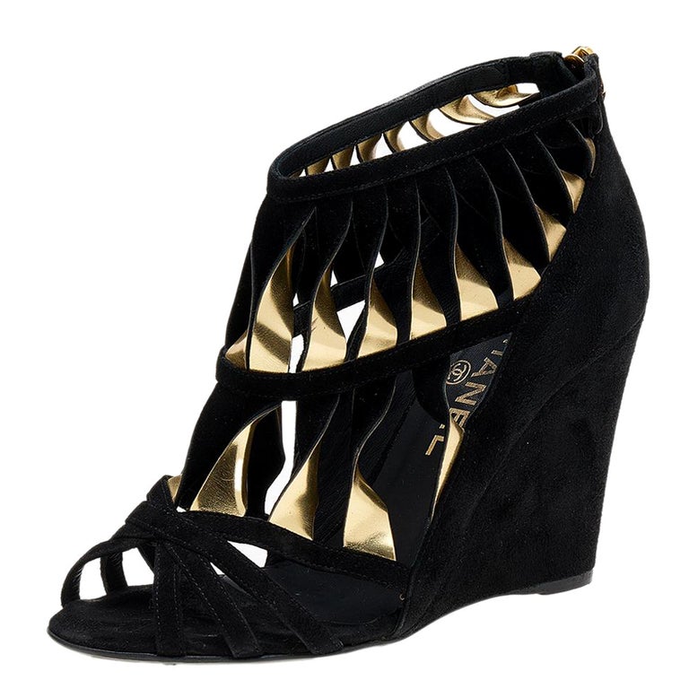 Chanel Black/Gold Suede Leather CC Strappy Wedge Sandals Size 36 For Sale  at 1stDibs