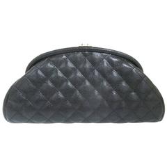 Vintage CHANEL kiss-lock closure large black caviarskin clutch bag. Silver  cc at 1stDibs