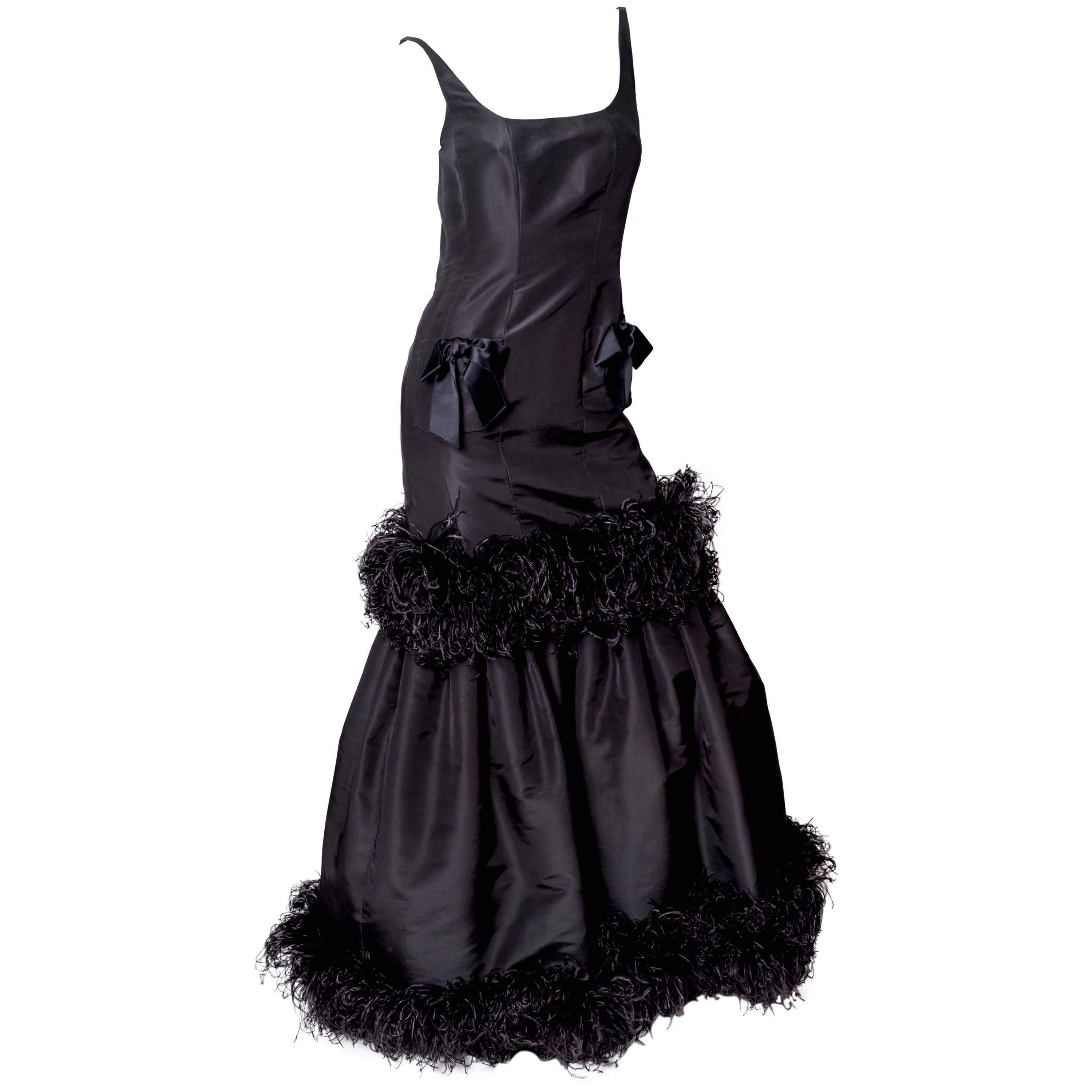 Oscar de la Renta Black Taffeta Ostrich Feather Mermaid Silhouette Evening Gown