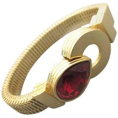 MINT. Vintage Givenchy golden flat chain bracelet with red Swarovski teardrop.